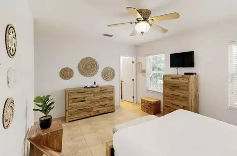 Bedroom - 360 3rd St Ocean St, Key Colony, FL 33051 photo 1 of 6