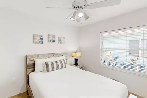 Bedroom - 360 3rd St Ocean St, Key Colony, FL 33051 photo 3 of 6