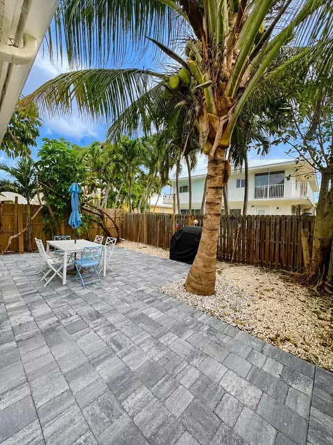 Exterior - 360 3rd St Ocean St, Key Colony, FL 33051 photo 3 of 3
