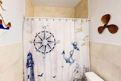 Bath - 360 3rd St Ocean St, Key Colony, FL 33051 photo 4 of 4