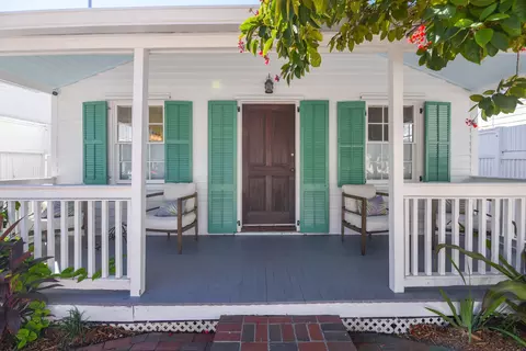 Exterior - 1104 Packer St, Key West, FL 33040 photo 2 of 18
