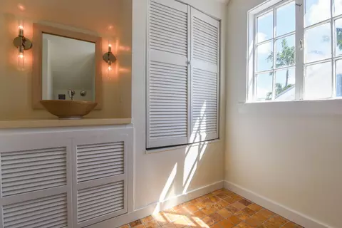 Bath - 1104 Packer St, Key West, FL 33040 photo 6 of 7