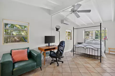 Bedroom - 229 2nd Rd, Key Largo, FL 33037 photo 1 of 2