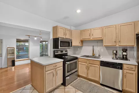 Kitchen - 229 2nd Rd, Key Largo, FL 33037 photo 3 of 3