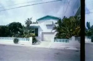 11 Azalea Dr, Key West, FL 33040 photo 3