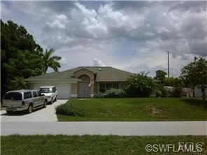 20761 Coconut Dr, Estero, FL 33928 photo 1