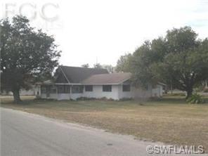 1620 Riverside Dr, Moore Haven, FL 33471 photo 1
