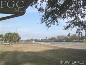 1620 Riverside Dr, Moore Haven, FL 33471 photo 6