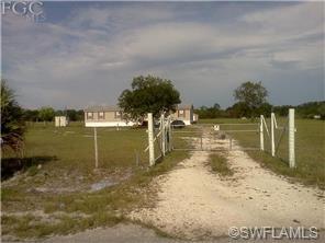 1648 Crescent Ave, Labelle, FL 33935 photo 4