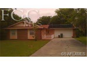 110 Howe Ave, Labelle, FL 33935 photo 1