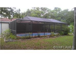 110 Howe Ave, Labelle, FL 33935 photo 2