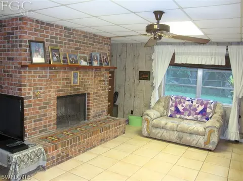 171 Ford Ave, Labelle, FL 33935 photo 4