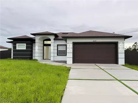 810 Jaguar Blvd, Lehigh Acres, FL 33974