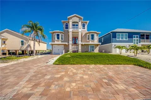 3430 1st Ave, Saint James City, FL 33956