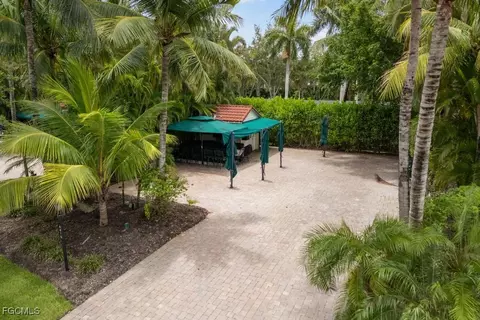 4416 Southern Breeze Dr, Naples, FL 34114 photo 4