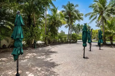 4416 Southern Breeze Dr, Naples, FL 34114 photo 6