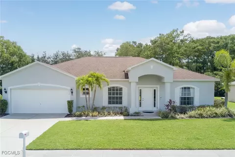 2710 Soaring Hawk Dr, Fort Myers, FL 33905