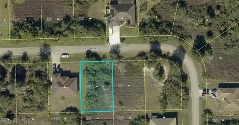548 Theodore Vail St E, Lehigh Acres, FL 33974