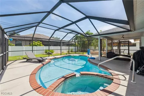 1913 SW 51st Ter, Cape Coral, FL 33914
