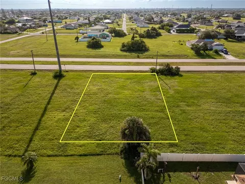 828 El Dorado Blvd N, Cape Coral, FL 33993