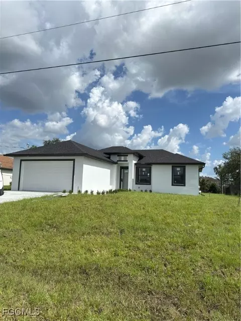 5105 Butte St, Lehigh Acres, FL 33971