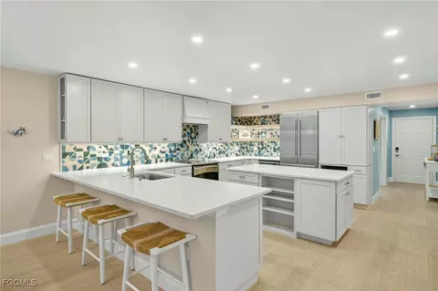2929 W Gulf Dr #207, Sanibel, FL 33957
