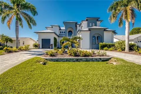 1436 Viking Ct, Cape Coral, FL 33904