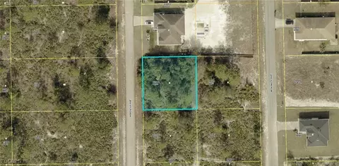 1614 Hibiscus Ave, Lehigh Acres, FL 33972