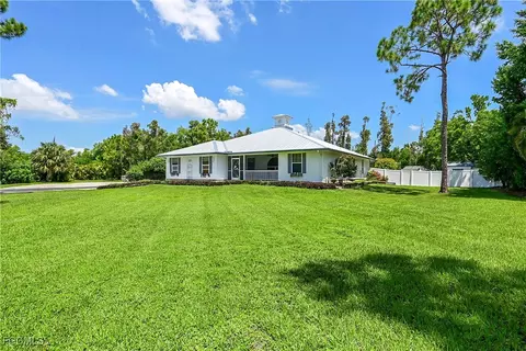 6163 Briarwood Ter, Fort Myers, FL 33912