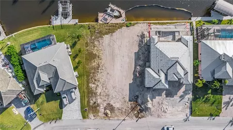 907 NW 38th Ave, Cape Coral, FL 33993