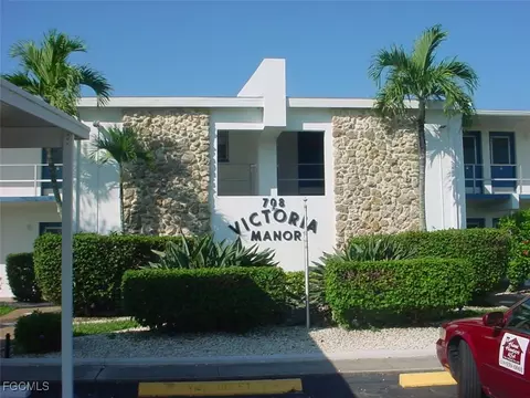 708 Victoria Dr #206, Cape Coral, FL 33904