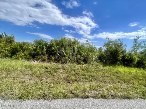 7728 St Regis Cir, Port Charlotte, FL 33981