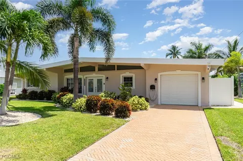 5283 Tiffany Ct, Cape Coral, FL 33904