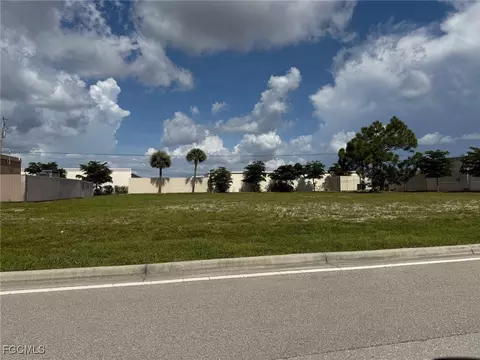 4209 SW 9th Ave, Cape Coral, FL 33914