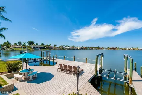 4902 SW 5th Pl, Cape Coral, FL 33914