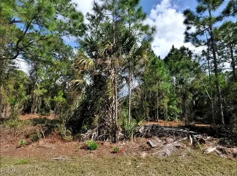Lucinda Rd, North Port, FL 34291