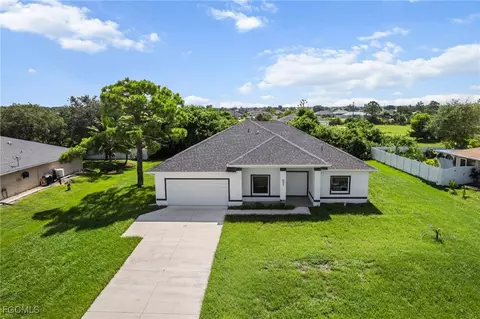 3003 NE Juanita Pl, Cape Coral, FL 33909