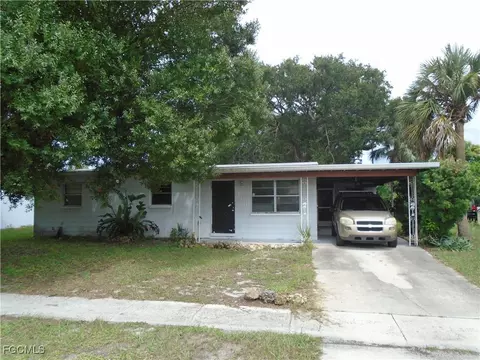 938 Tropical Palm Ave, North Fort Myers, FL 33903