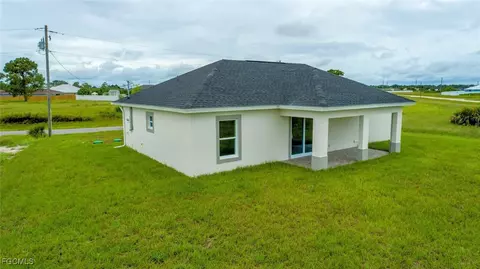 9019 E Crow Cir, Labelle, FL 33935 photo 13