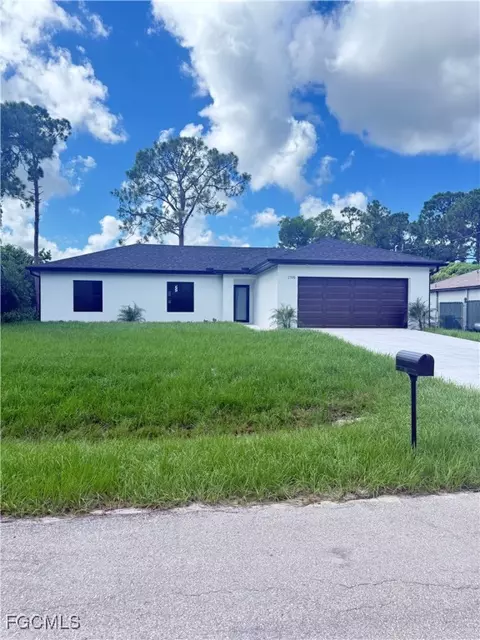 2705 10th St W, Lehigh Acres, FL 33971