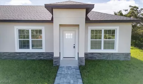 4859 San Ignacio Dr, Sebring, FL 33872 photo 2