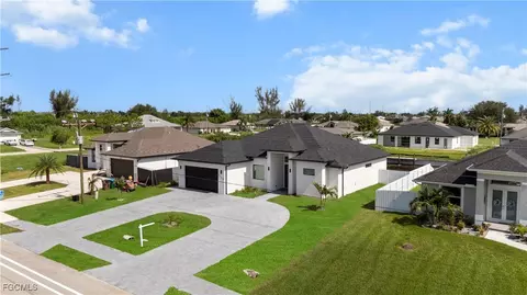 2125 SW Trafalgar Pkwy, Cape Coral, FL 33991