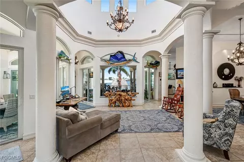 4901 Skyline Blvd, Cape Coral, FL 33914