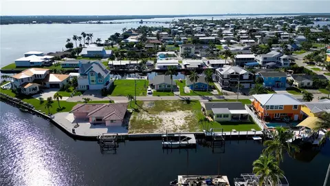 2864 Triggerfish St, Matlacha, FL 33993 photo 9