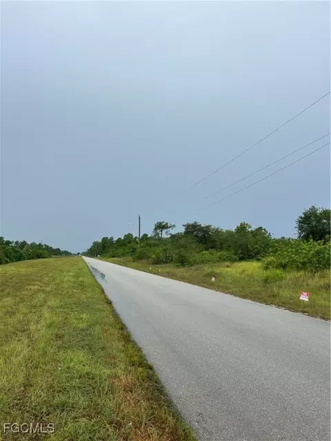 1019 Hines Ave, Lehigh Acres, FL 33972
