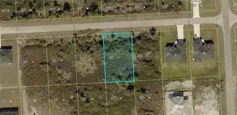 2807 21st St SW, Lehigh Acres, FL 33976