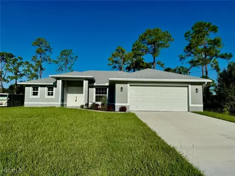 913 Desoto Ave, Lehigh Acres, FL 33972