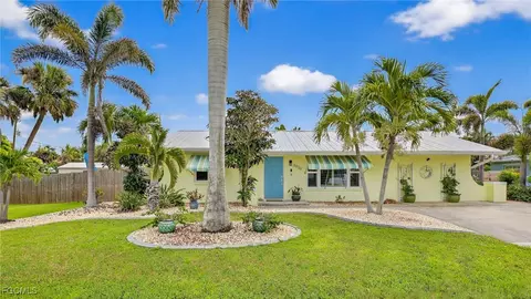 3020 Palm Dr, Punta Gorda, FL 33950
