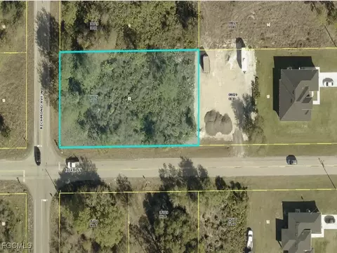 1400 Richmond Ave N, Lehigh Acres, FL 33972