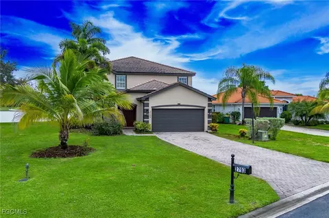 2793 Amberwood Ct, Naples, FL 34120